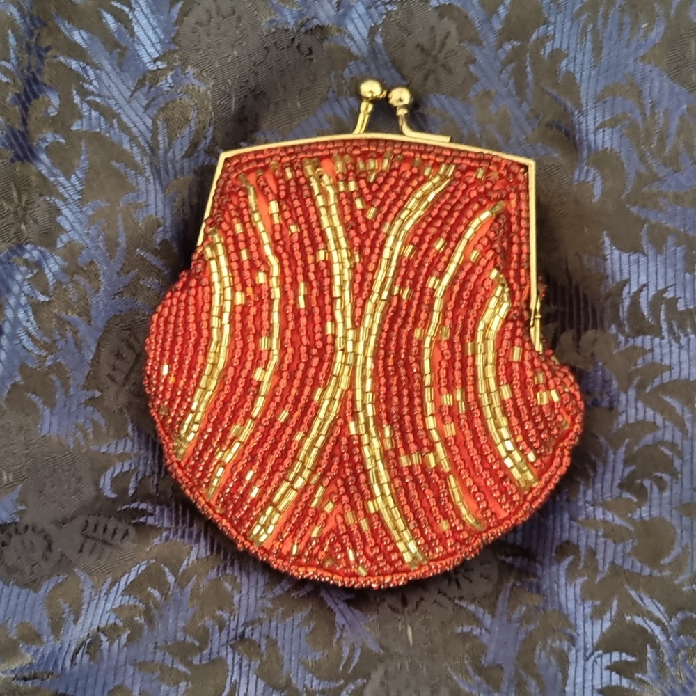 Vintage red and gold beaded purse - Picture 2 of 5